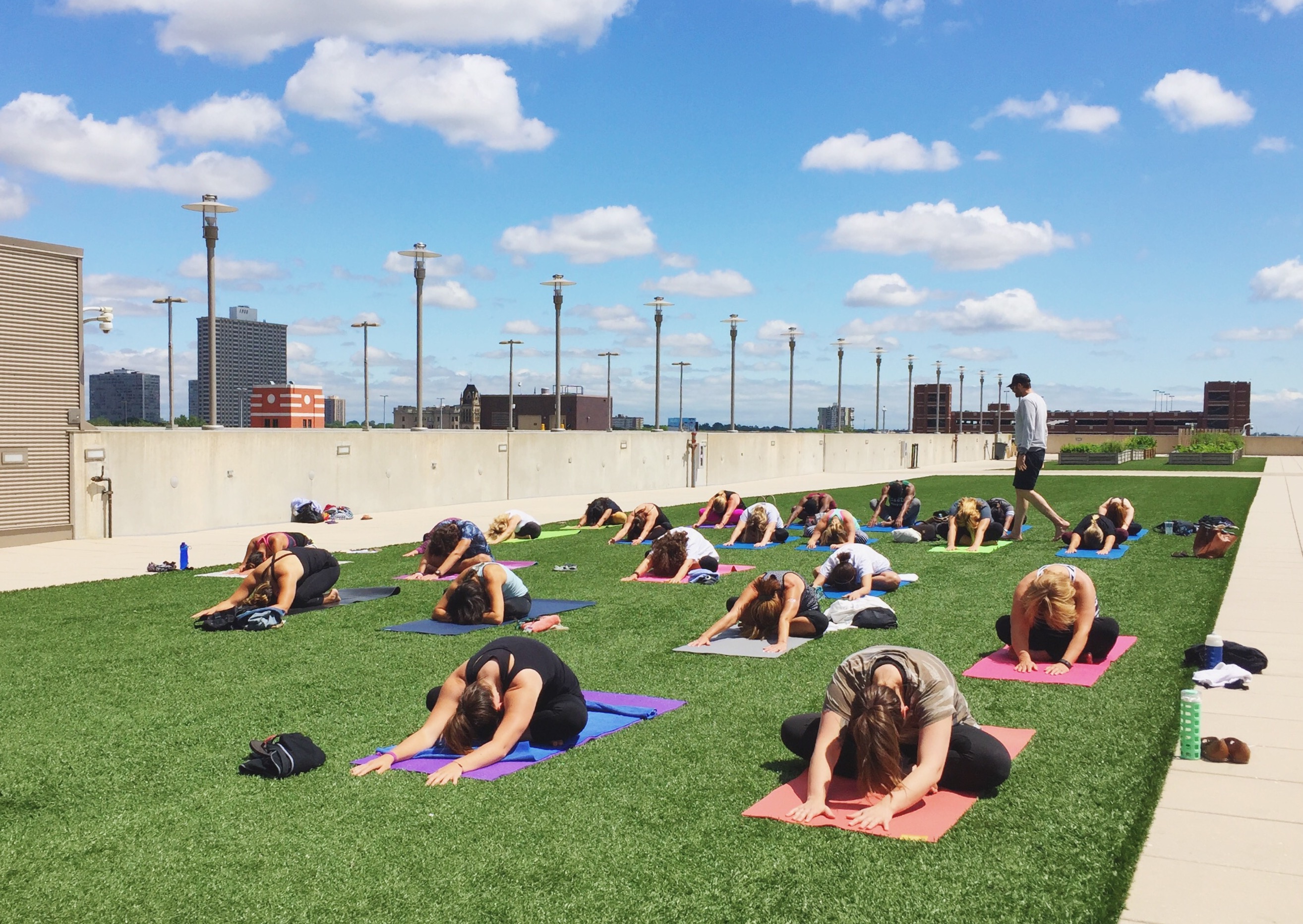 js-ad-at-rooftop-yoga